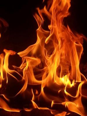 fire_flame_burn_heat_hot_danger_bonfire_light-1134110.jpg